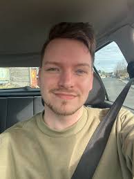 Hi all! I just wanted to introduce myself and share a photo I took. We just  returned from 10 days in Iceland & we have fallen in love with the country.  We