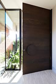 From modern to traditional, there are nearly limitless front door lighting ideas to get your plans started. Oban House By Agushi Home Door Design Contemporary Front Doors Modern Wood Doors