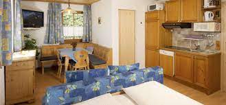 Bed linen and towels are provided. Unverbindliche Anfrage Buchung Wellnesshaus Reichelt