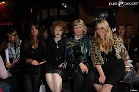 Lola Dewaere Blandine Bellavoir Jeane Manson Et Sa Fille Marianne Lors De La Presentation De La Collection Printemps Ete 2011 De Christophe Guillarme Au Balaj Purepeople
