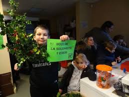 Espace arc en ciel 3 rue du premier mai 03600 commentry. Le Secours Populaire De Dreux Habille Son Pere Noel En Vert Dreux 28100