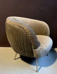 stijlvolle fauteuil bekleed met velours stof fauteuil fluweel velvet lounge chair lounge chair zitmeubels banken fauteuil bekleden fauteuil stoelen