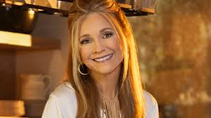 Tallahassee Realtor, arts patron Calynne Hill dies after ALS diagnosis