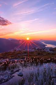 Maybe you would like to learn more about one of these? Lapte Cu Miere Vanilie N Aprilie Beautiful Nature Sunset Landscape Mountain Sunset