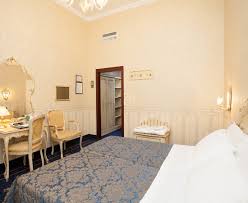 Close to some of venice's most popular landmarks, such as scala contarini del bovolo (0.2 mi) and ponte di rialto (0.2 mi), hotel montecarlo is a great destination for tourists. Hotel Montecarlo Ab 83 1 0 4 Bewertungen Fotos Preisvergleich Venedig Italien Tripadvisor