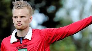 Tidligere fodbolddommer Benjamin Leander sætter nu flere ord på overfaldet  og hjemmerøveriet