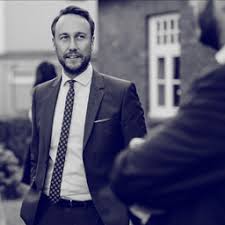 Bank of communications schroder fund management co., ltd. Maximilian Schroder Vermogenskundenberater Senior Associate Hypovereinsbank Unicredit Bank Ag Xing