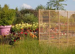Check spelling or type a new query. Une Gamme Complete De Treillis En Bois Exotique