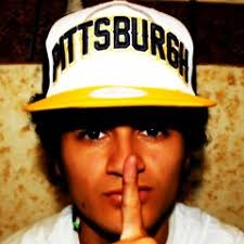 Listen to playlists featuring Nando Galu