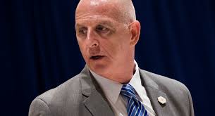 Trump's 'loyal lieutenant' to testify