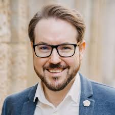 Wer erfolgreich sein will, braucht Mut! Mut zur Veränderung, Mut neue  Brücken und neue Städte zu bauen. Mut, alte Pfade zu verlassen und neue  Wege zu gehen! Zum 1.7. sind wir endlich