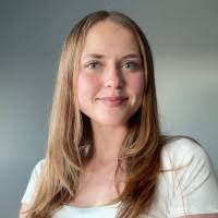 Molly Day's Instagram, Twitter & Facebook