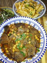 Chtitha Lsan Langue De Veau En Sauce Relevee Plaisirs Culinaires Algerien Veau En Sauce Plats Cuisines Recette Tajine