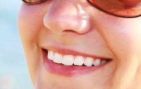 A chelsea smile is when a person is cut from the mouth to the bottom of the ear.usually the victim is but, if they really meant what they were saying in their song 'smile', then they don't really have a type. How Did The Smile Become A Friendly Gesture In Humans Scientific American