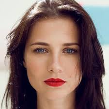 Alice DUFOUR (1987) : Biography and movies