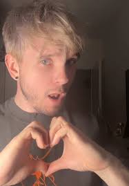 Is this intentional or a coincidence? ♥️ @Katy Perry @Katy Perry Universe  @kursatperry #katyperry #katycats #fyp #143 #1432 #lifetimestour #concerts