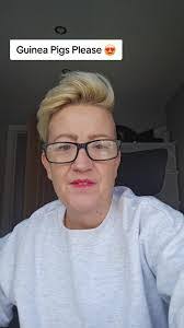 Ami Marshall's Instagram, Twitter & Facebook