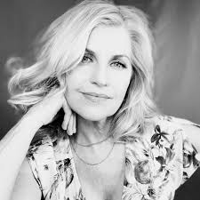 The Very Excellent Mr. Dundee (2020)