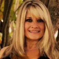 Teresa Richmond's Instagram, Twitter & Facebook