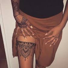 Thigh Garter Tattoo In 2020 Mandala Thigh Tattoo Henna Thigh Tattoo Thigh Tattoo Designs
