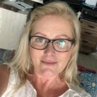 100+ "Lee, Tracey" profiles