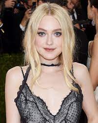 Dakota fanning at the first star's fifth annual celebration for children's rights event. Dakota Fanning War Of The Worlds Wiki Fandom