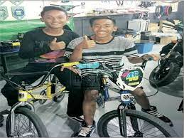 Tapi masih bingung dengan cara membuat makalah yang baik dan benar? 2 Budak Ini Tak Pernah Siap Kerja Sekolah Hanya Tahu Berlumba Dan Ubah Suai Basikal Sehinggalah Inilah Kisahku Gps Bestari