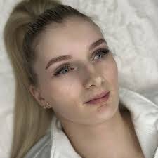 Amy Banas's Instagram, Twitter & Facebook