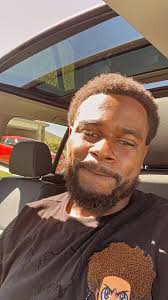 A haircut and smile 😏 my skin caught me off guard 🤦🏾‍♂️ 😂