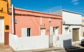 Los baldios es un casa terrera que presentamos una fantástica vivienda unifamiliar, localizada en el tranquilo barrio el tablero (santa cruz de tenerife) con infinitas posibilidades. Casas Terreras En Venta En Santa Cruz De Tenerife Pagina 1 Actualizado