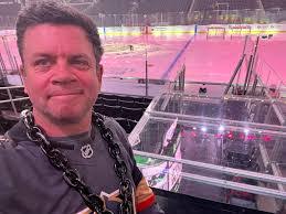 Sean Vining's Instagram, Twitter & Facebook