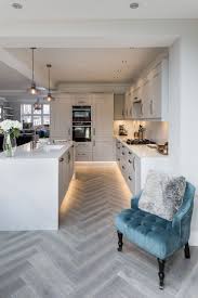 10 Warmly Brown Scheme Kitchen Ideas For Your Cold Kitchen Open Plan Kitchen Living Room Modern Kitchen Interiors Kitchen Interior