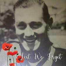 4 cdo veterans 1982 Varengeville sur mer Dieppe raid 19 08 1942 Right Jimmy  Pasquale RAMC 4 Cdo he stayed with the wounded