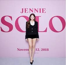 천진난만 청순가련 새침한 척 이젠 지쳐 나 귀찮아 매일 뭐 해? Solo By Jennie Song Meanings And Facts