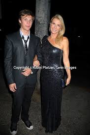 Последние твиты от katherine kelly lang (@katherinekellyl). K A T H E R I N E K E L L Y L A N G S S O N J U L I A N