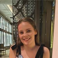 2300+ profilů „Macari“