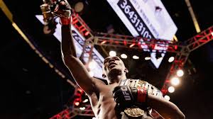 Israel mobolaji temitayo odunayo oluwafemi owolabi adesanya, mais conhecido como israel adesanya (lagos, 22 de julho de 1989) é um lutador profissional de artes marciais mistas nigeriano que atualmente compete pelo ufc na categoria dos médios. Mvuj2mq6y Mrdm