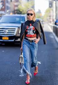Une autre option est d`utiliser le fameux look féminin pour les exercices des années 80: 1001 Idees Pour La Soiree Annee 80 Comment S Habiller