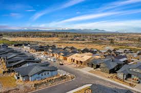 Tetherow golf club opened in 2008 at the start of the recession, so plans for overnight guest lodging were put on hold. Homes On The Rim At Tetherow Curtis Homes Llc