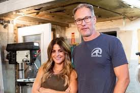 643 просмотра 2 года назад. Windy City Rehab Carpenter Ari Smejkal On His Newfound Fame 20 30 Business Calls A Day Guys And Girls Hitting On Me All The Time Chicago Sun Times