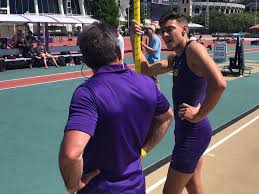 He then cleared a bar of 19' 0.25 (5.80 meters) and was one of only. Lsu Pole Vaulter Mondo Duplantis Clears Second Highest Height In Ncaa