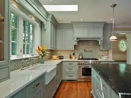 painting cabinets
