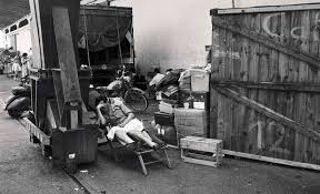 Voir aussi l'article consacré aux amérindiens pieds noirs (peuple) pieds noirs débarquement de sidi ferruc. 5 Juillet 1962 Jour De L Independance De L Algerie Et Du Massacre De 700 Civils Europeens A Oran