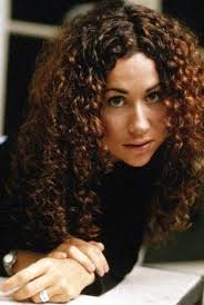 We Love Minnie Driver S Perfect Curls From Back In The Day Curlyhair Minnie Driver Curly Hair Styles Curly Hair Styles Naturally