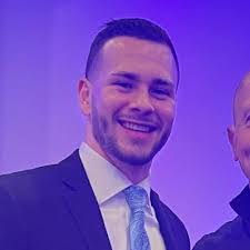 Kade Collins's Instagram, Twitter & Facebook