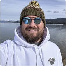 Ryan Rising's Instagram, Twitter & Facebook