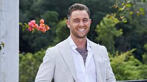 Последние твиты от gaby blaaser (@gabyblaaser). Deze 18 Mannen Strijden Om Het Hart Van Gaby Blaaser In The Bachelorette Love Reality