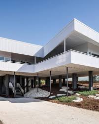 Elevated piling and stilt house plans coastal home plans. Falcon Beach House Iredale Pedersen Hook Architects Archello