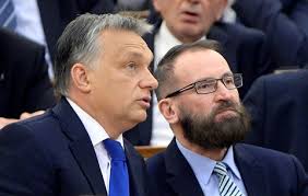 Szájer esete nem egyedi a pártban. Elet Stilus Blikk Szajer Jozsef A Balatonon Bujt El Hvg Hu