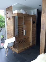 Sauna Im Aussenbereich Mit Dusche Moderner Spa Von Fa Resaneo Modern Holz Holznachbildung Diy Sauna Kurmittelhaus Badezimmer Renovierungen